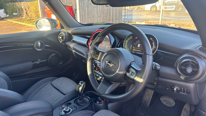 MINI Hatchback 135kW Cooper S Level 2 33kWh 3dr Auto Electric Hatchback